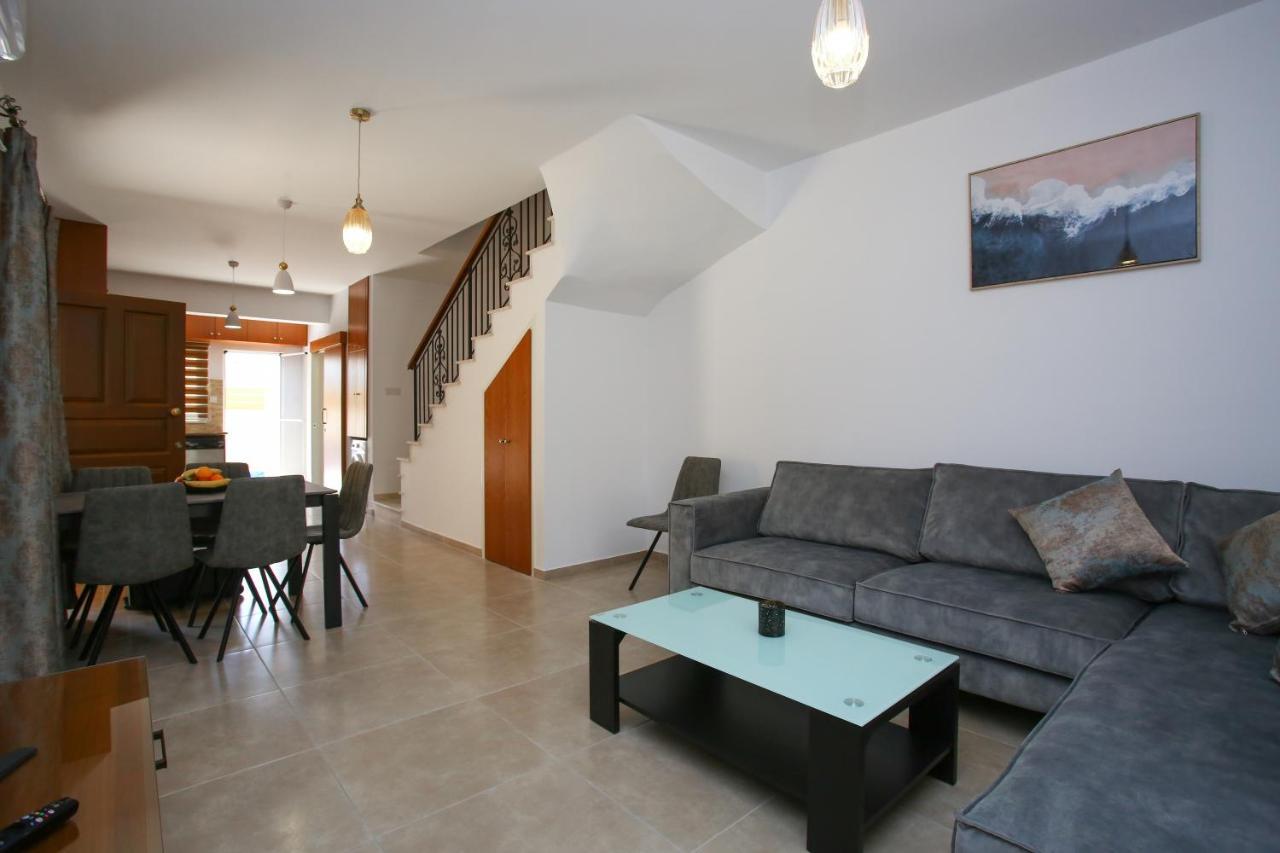 Star House * Пафос