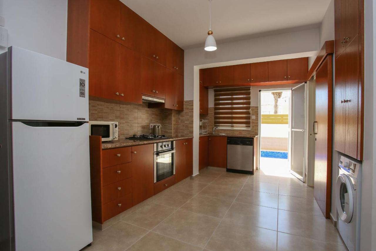 Star House Дом отдыха Пафос